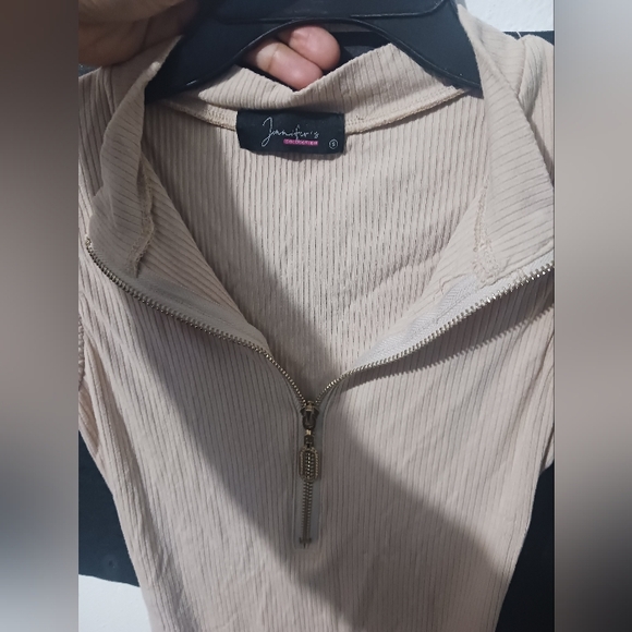 Women zip gold beige stretchable sleveless  top bodysuit - Picture 3 of 9